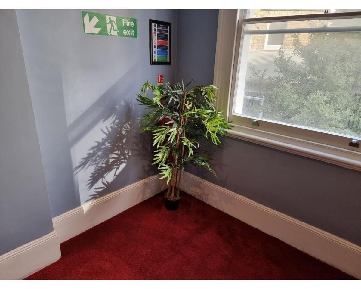 Apartmán F101-First Floor Flat Fits 3 Near Hyde Park Londýn Exteriér fotografie